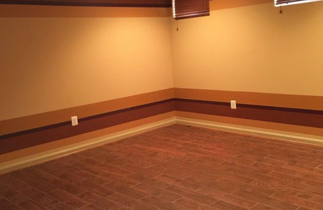 2404 ALMHOUSE Drive Gallery 3