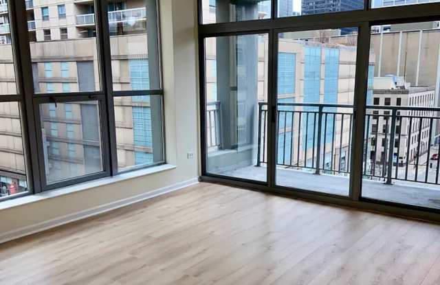 600 N Dearborn St photos photos
