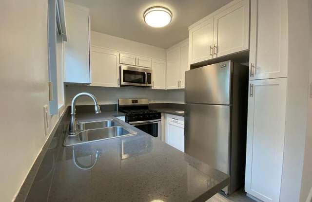 928 South Sherbourne Drive photos photos