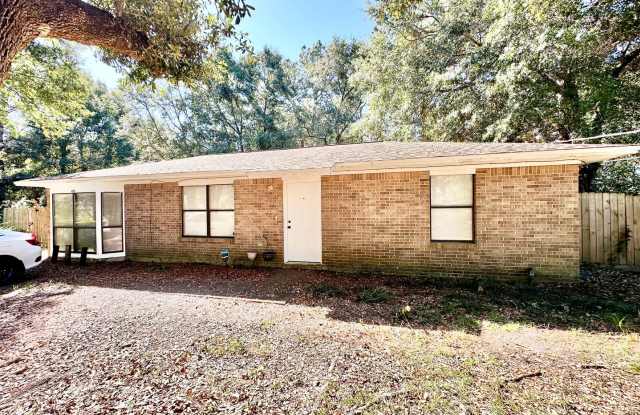 Cute All Brick 3 Bedroom Home For Rent South of I-10! photos photos