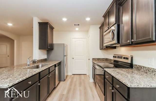 10506 Sweetwater Creek Drive Gallery 3