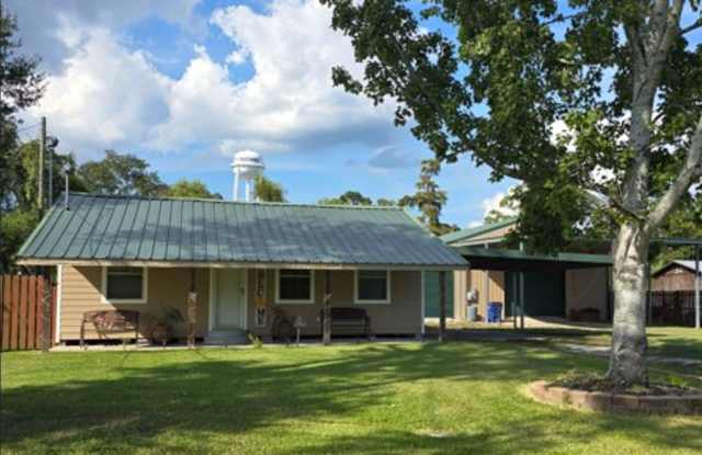 1920 Houston St - 1920 Houston Street, West Orange, TX 77630