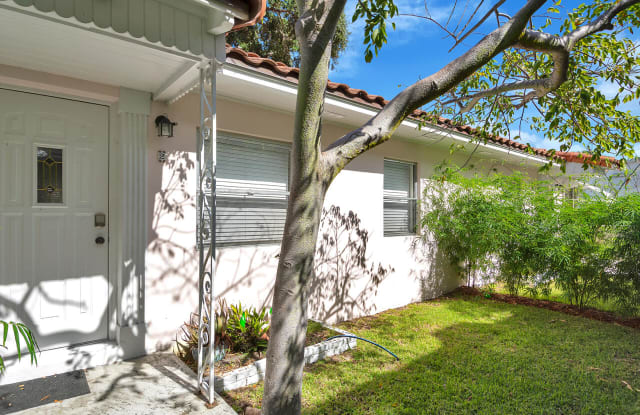 17 Ocean Breeze - 17 Ocean Breeze, Lake Worth, FL 33460