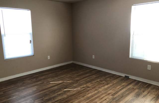 4651 Redwood Street photos photos
