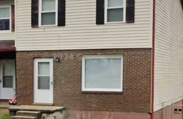 1204 Clear Ridge Lane - 1204 Clear Ridge Lane, Radcliff, KY 40160