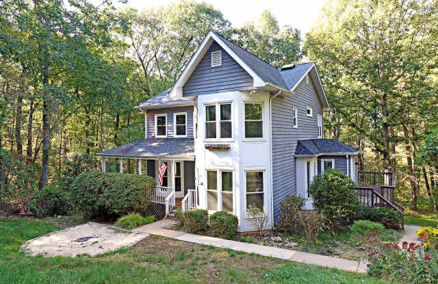 Peaceful  Private Home on Over 3 Acres - 1454 Overlook Drive, Albemarle County, VA 22903