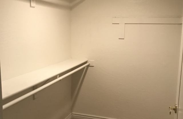 180 East Northern Avenue Gallery 3