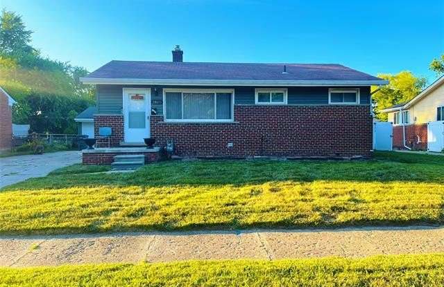 28600 Oakwood Street photos photos