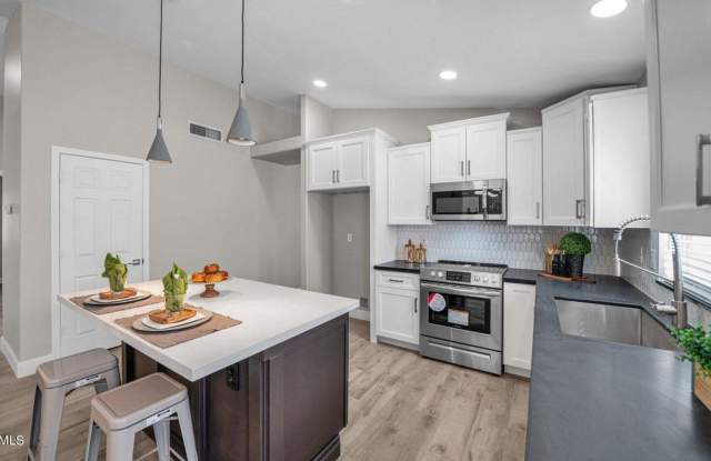 5 bedroom 2 bath single level home in Peoria photos photos