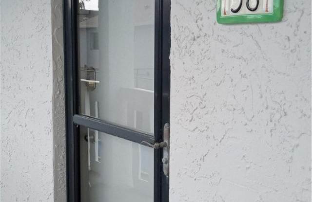 5100 A1A Highway unit: 58G photos photos
