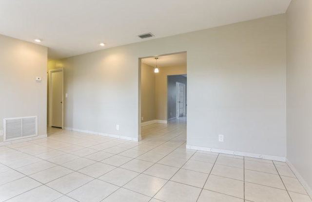 9667 Saddlebrook Drive Gallery 3
