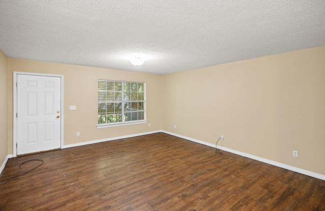 8564 Garden Circle - 1 Gallery 3