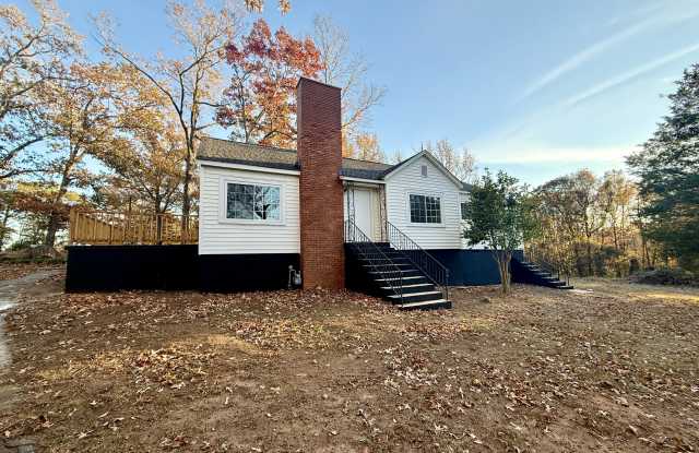 310 Highland Street - 310 Highland Street, Taylors, SC 29687