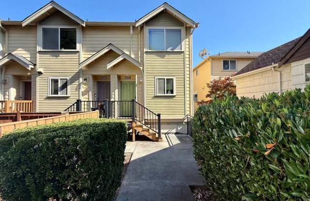 West Seattle Townhome - 4538 41st Avenue Southwest, Seattle, WA 98116