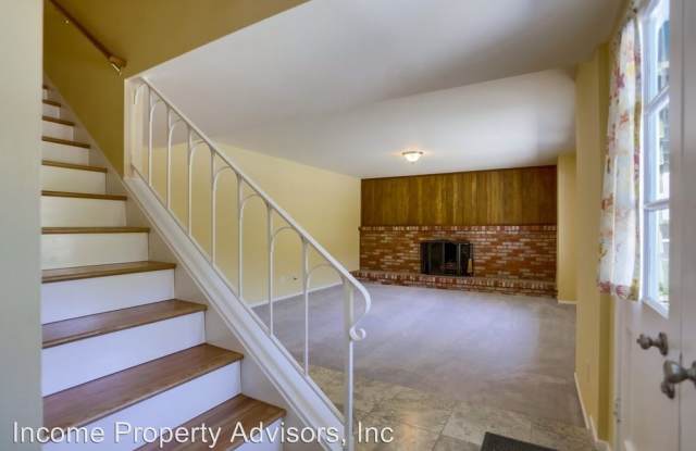 5361 Vickie Drive Gallery 3