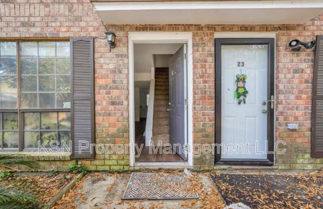 2220 East Victory Drive Gallery 2