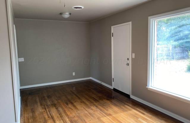3607 Lenwood Drive Gallery 3