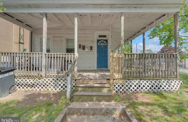 315 BURLINGTON Avenue photos photos