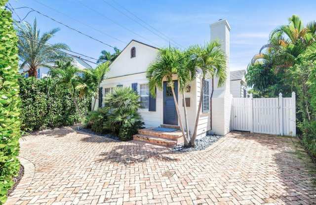 231 Cocoanut Row photos photos