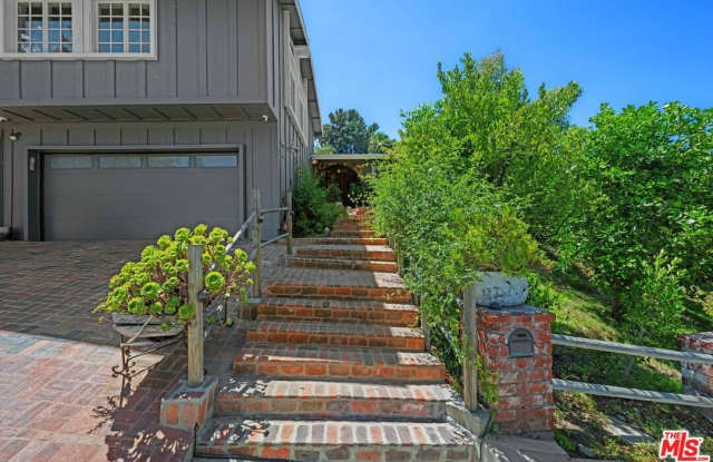 16582 Calneva Dr photos photos