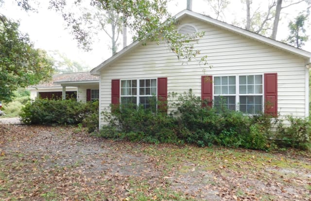 911 Simmons Street - 911 Simmons Street, New Bern, NC 28562