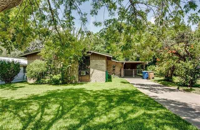 4608 Englewood DR Gallery 2