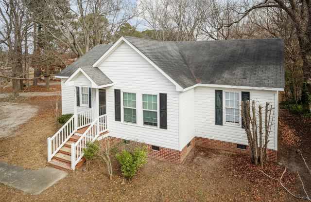 Great Corner-Lot Ranch in the Heart of Downtown Clayton - 612 West Stallings Street, Clayton, NC 27520