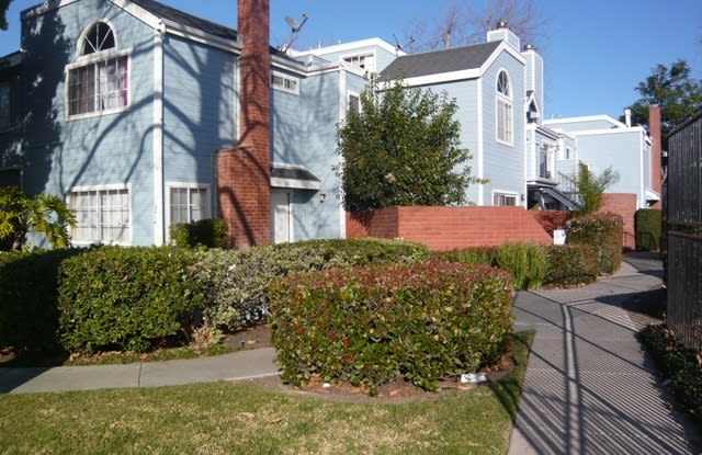 Open and Airy Condo at Country Club Village Green photos photos