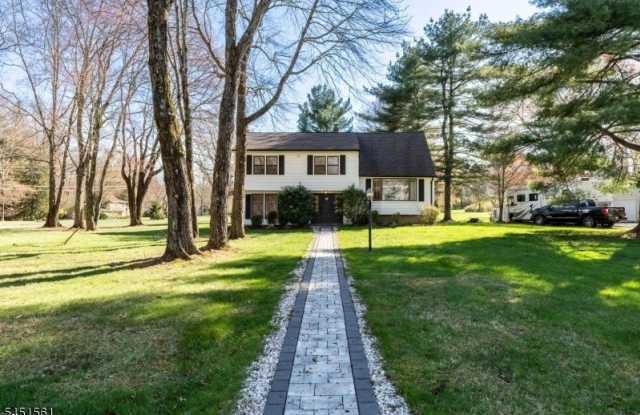 27 Meadowview Rd photos photos
