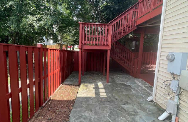 6633 CREEK POINT Way Gallery 4
