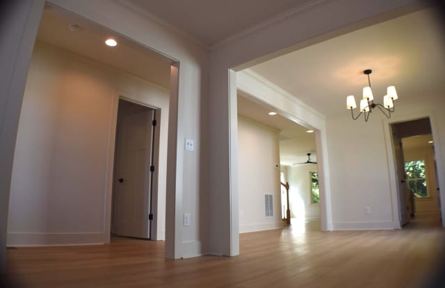 518 Pierce Avenue Northwest Gallery 4