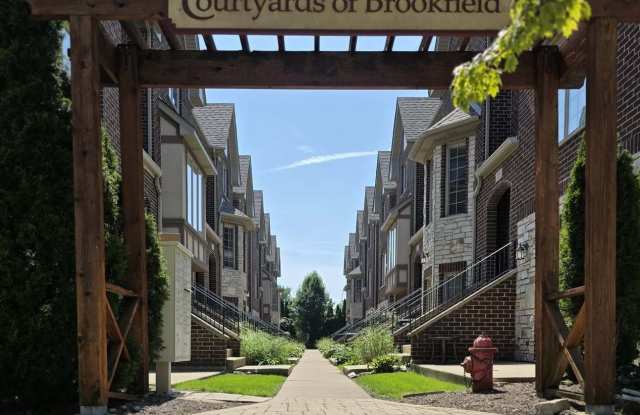 4303 EBERLY Avenue Gallery 1