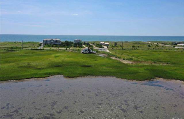 24 Dune Road - 24 Dune Road, East Quogue, NY 11959