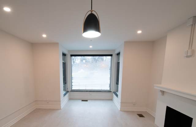 Walcot Apartments at 257 Elmwood photos photos