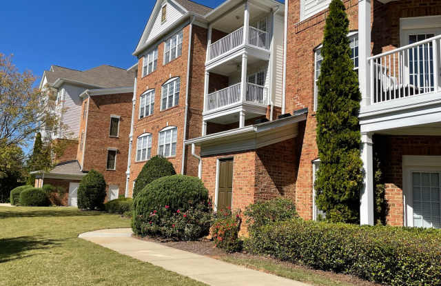 Beautiful 3BR 2BA Condo • Granite Kitchen • Balcony  Pool • Furnished 4th-Floor End Unit Condo in Ballantyne photos photos