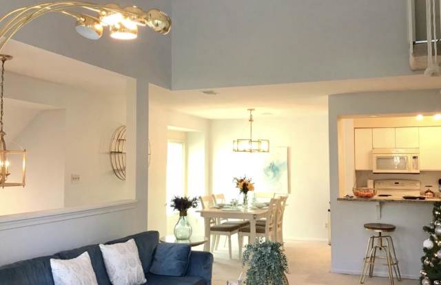 12351 STRONG COURT Gallery 2