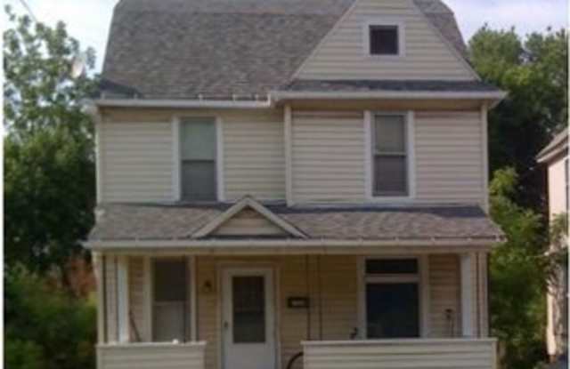 1249 Vestal Ave Gallery 3