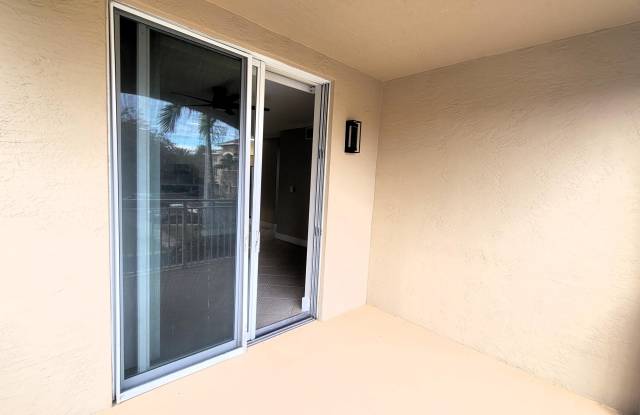 6418 EMERALD DUNES Drive Gallery 4