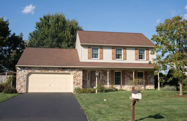 922 Pine Tree Way photos photos