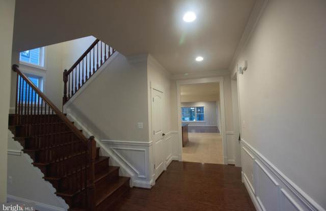 7629 LISLE AVENUE Gallery 2