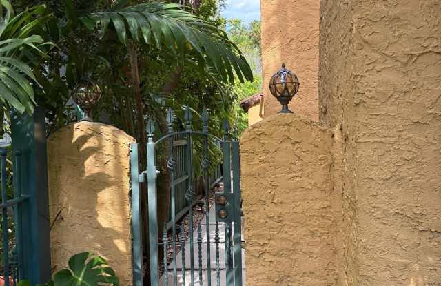3447 Sheridan Avenue Gallery 2