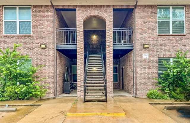 1408 SE 1st St - 1408 Southeast 1st Street, Smithville, TX 78957