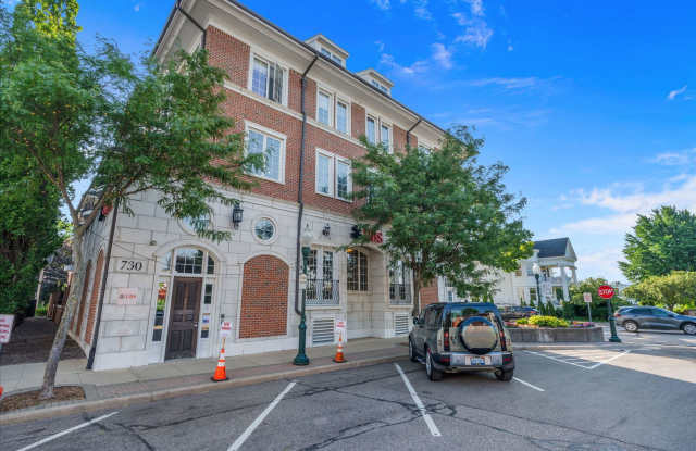 Exquisite Condo in Prime Plymouth Location photos photos