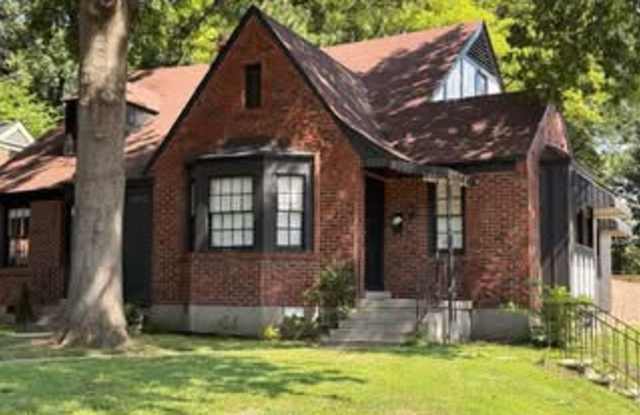 1812 York Avenue Gallery 1