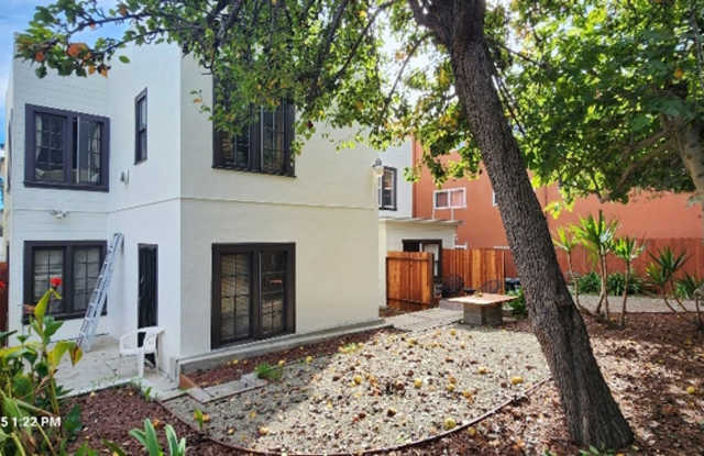 Beautiful 1 Bedroom 1 Bath Renovated Apartment Blocks from Lake Merritt photos photos