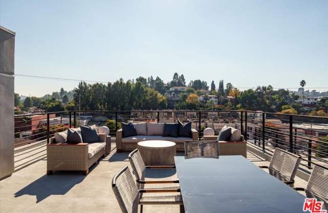 2824 Avenel St photos photos