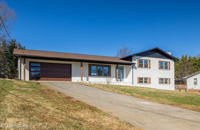 2245 Carpenters Grade Rd - 2245 Carpenters Grade Road, Blount County, TN 37803