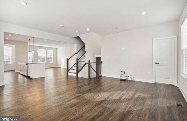 2715 EVANSGREEN Drive Gallery 4