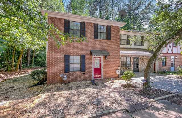 Fantastic 2 BR/1/5 BA Townhome in Austell! Gallery 4