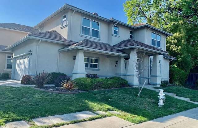 Beautiful 2 Level Home !! photos photos